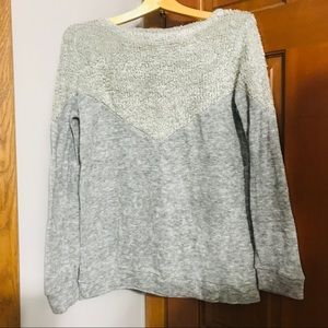 🔸3/$7 BUNDLE 🔸 Fuzzy Gray Sweater